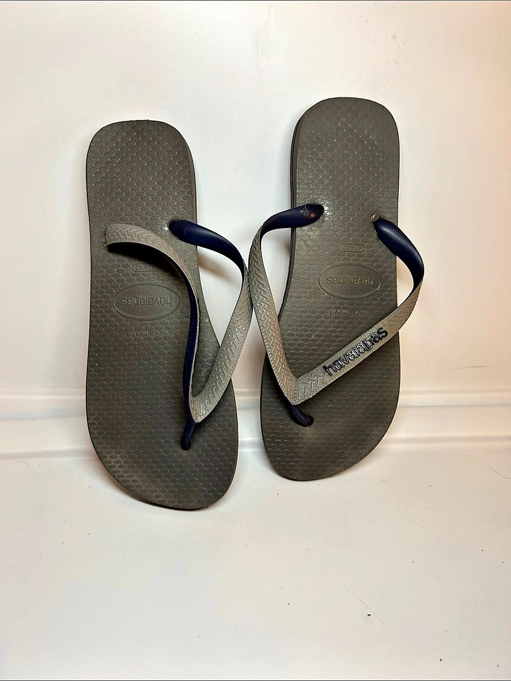 Havaianas Top Flip Flops Gray & Blue Sandals Size 42
